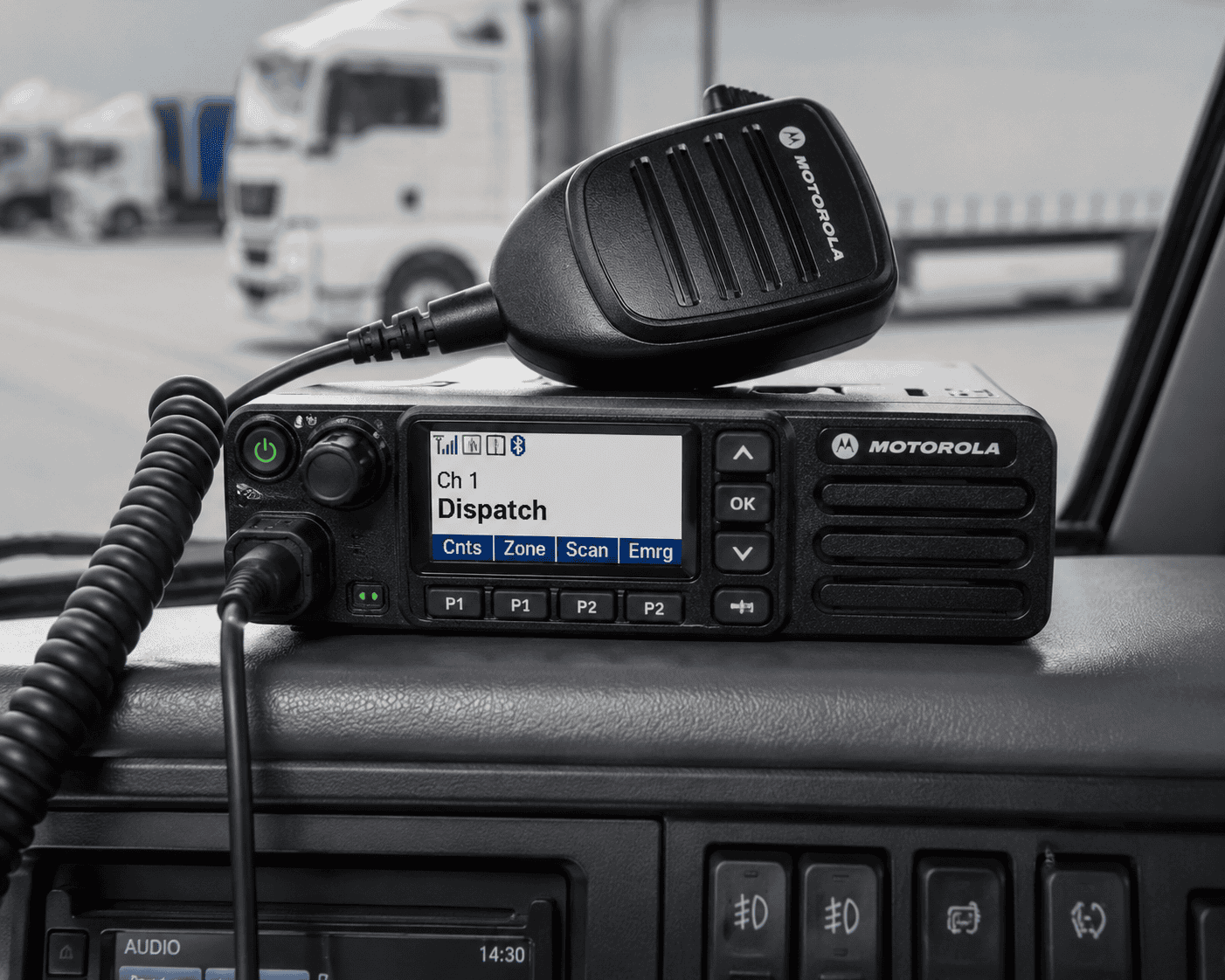 moto-truck-radio